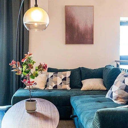 Schoenhaus Prenzlauer Berg - Grosszuegiges Design-apartment