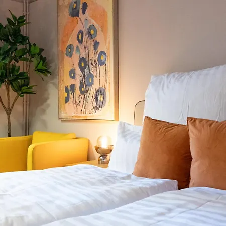 Schoenhaus Prenzlauer Berg - Grosszuegiges Design-apartment *