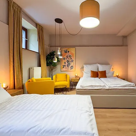 Schoenhaus Prenzlauer Berg - Grosszuegiges Design-apartment