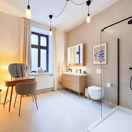 Schoenhaus Prenzlauer Berg - Grosszuegiges Design-apartment