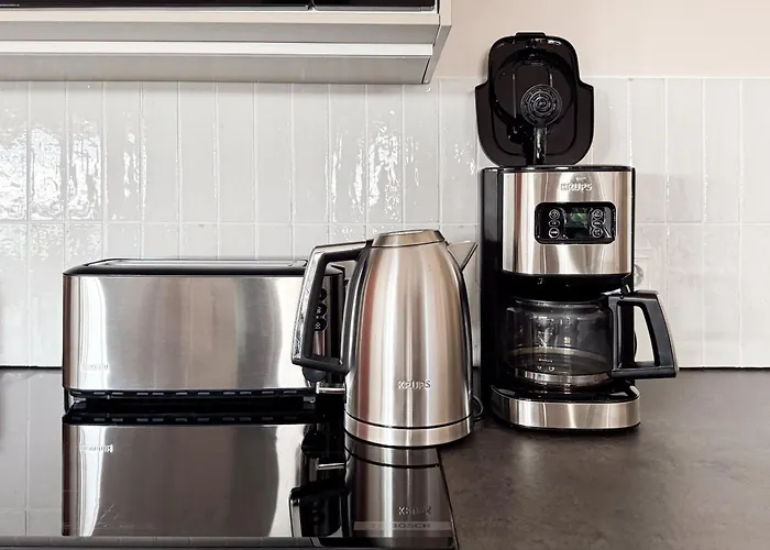 Schoenhaus Prenzlauer Berg - Grosszuegiges Design-apartment *