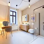 Schoenhaus Prenzlauer Berg - Grosszuegiges Design-apartment