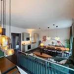 Schoenhaus Prenzlauer Berg - Grosszuegiges Design-apartment דירה ברלין