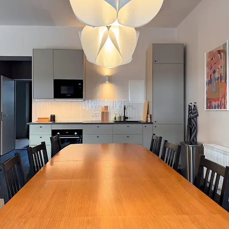 Schoenhaus Prenzlauer Berg - Grosszuegiges Design-apartment *